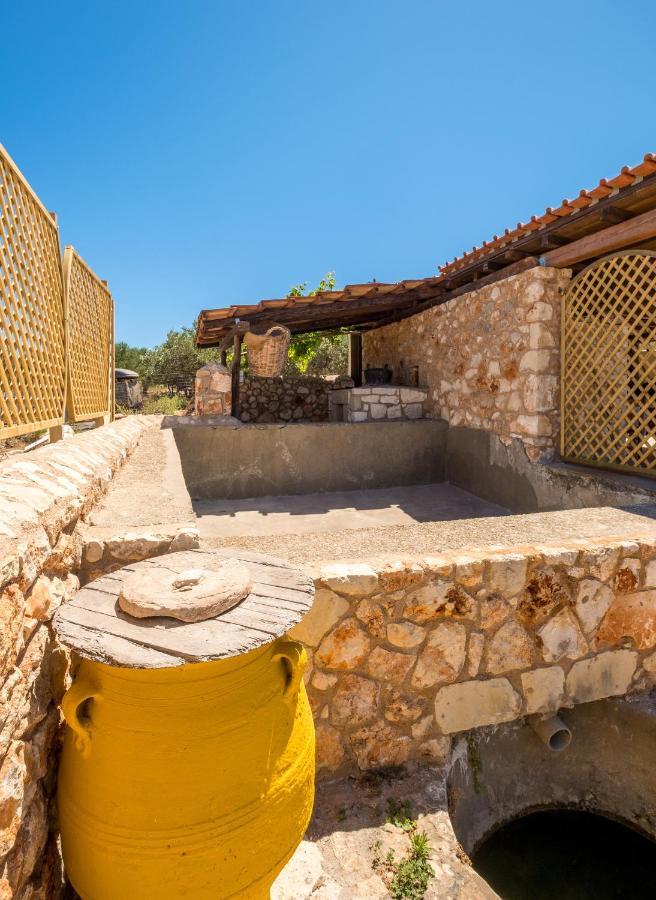 Villa George Kambánion エクステリア 写真
