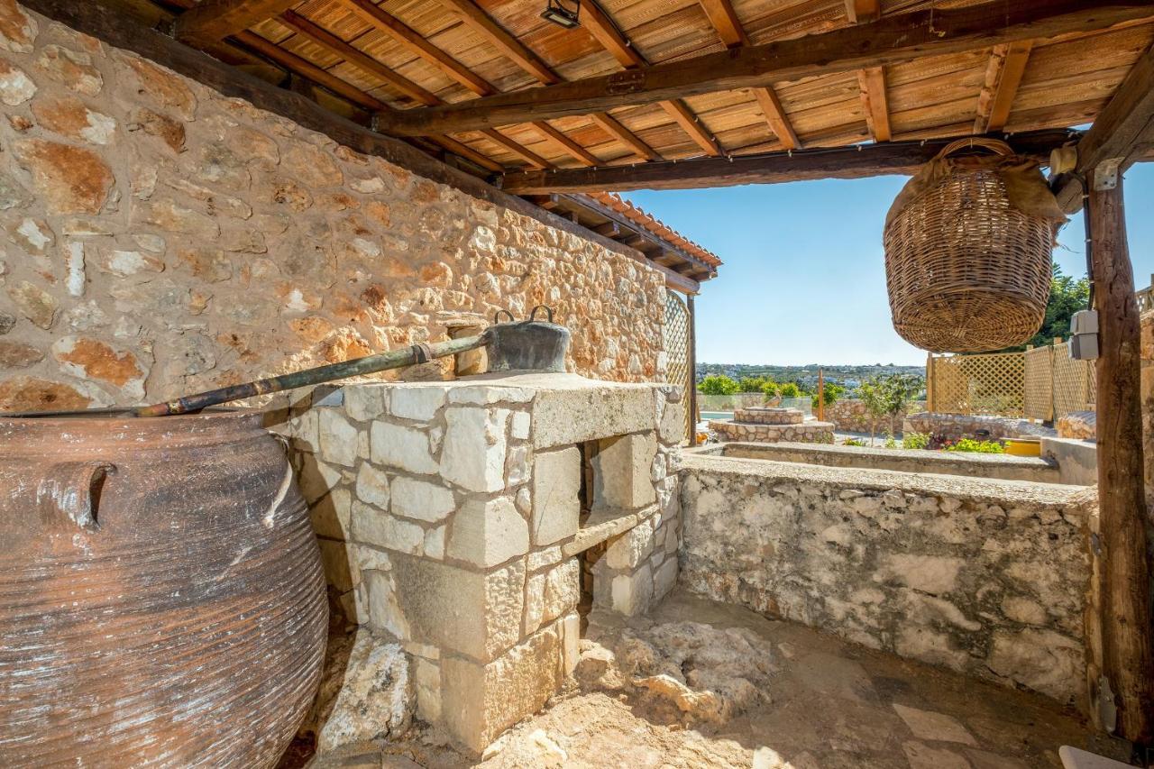 Villa George Kambánion エクステリア 写真
