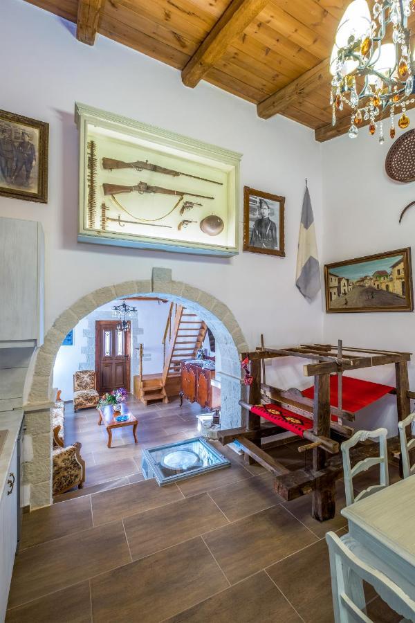 Villa George Kambánion エクステリア 写真